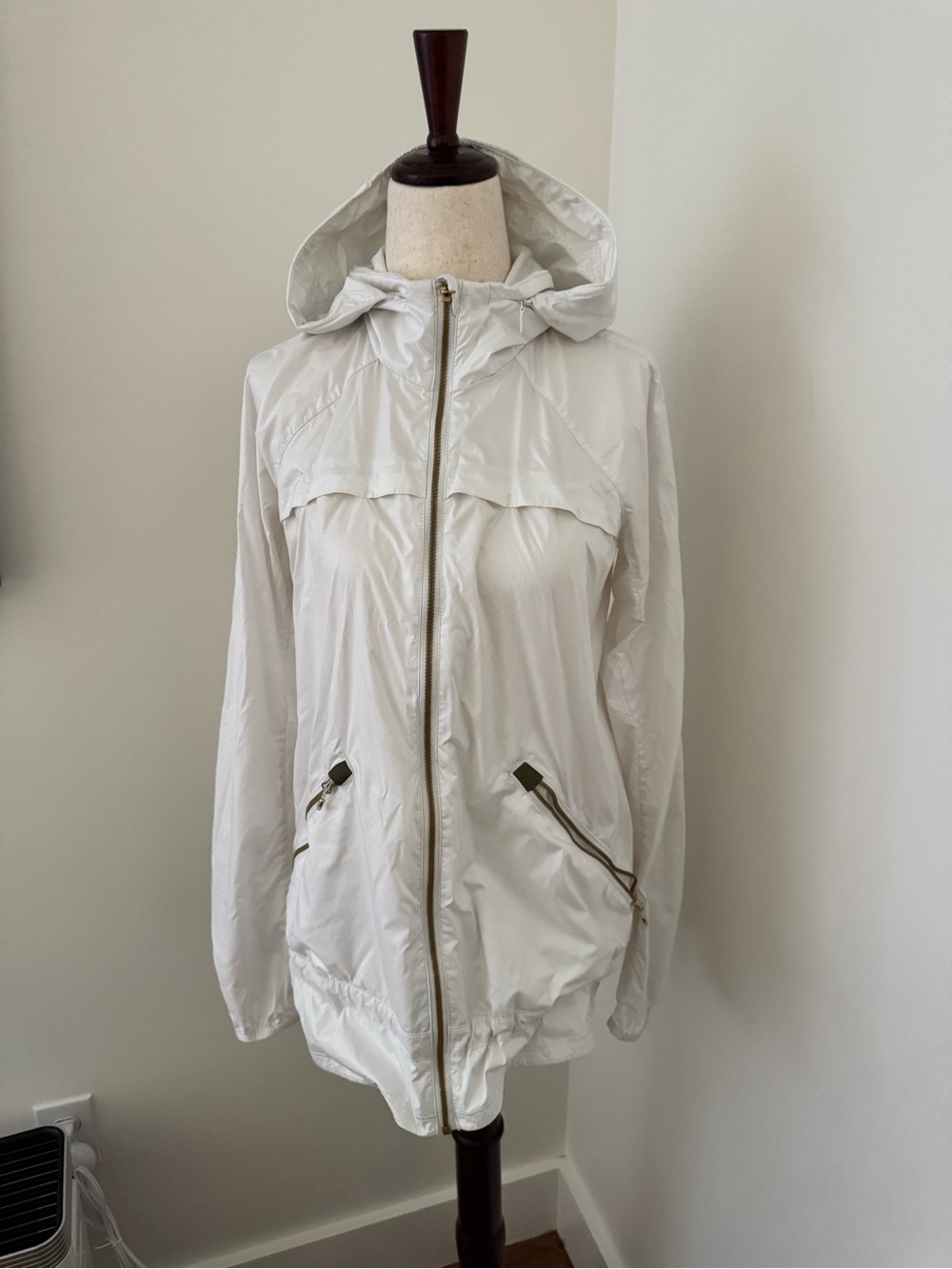 Lululemon Pack It Up Pack It In White Hooded Jacket Windbreaker